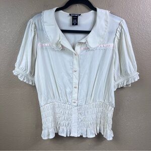 Hot Topic girly short sleeve top